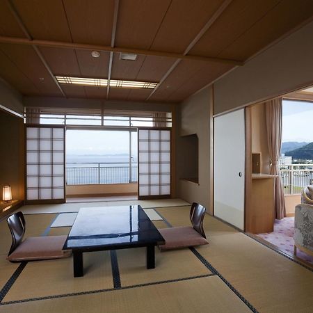 Hotel New Awaji Sumoto Екстер'єр фото