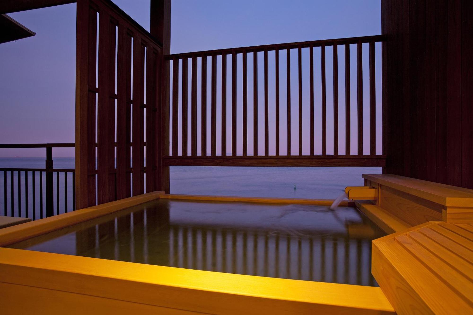 Hotel New Awaji Sumoto Екстер'єр фото